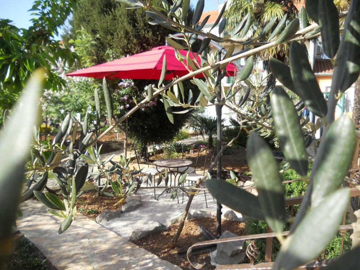 שיבניק Apartment Guste מראה חיצוני תמונה
